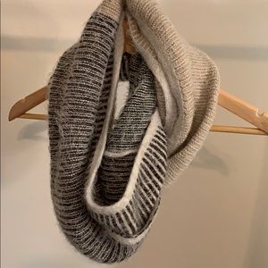 Stripped scarf